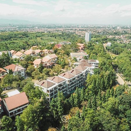 Narwastu Hill View Villa 6 Bedrooms With A Private Swimming Pool Бандунг Екстериор снимка