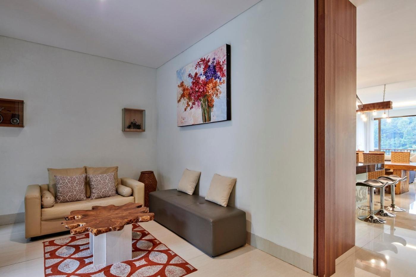 Narwastu Hill View Villa 6 Bedrooms With A Private Swimming Pool Бандунг Екстериор снимка