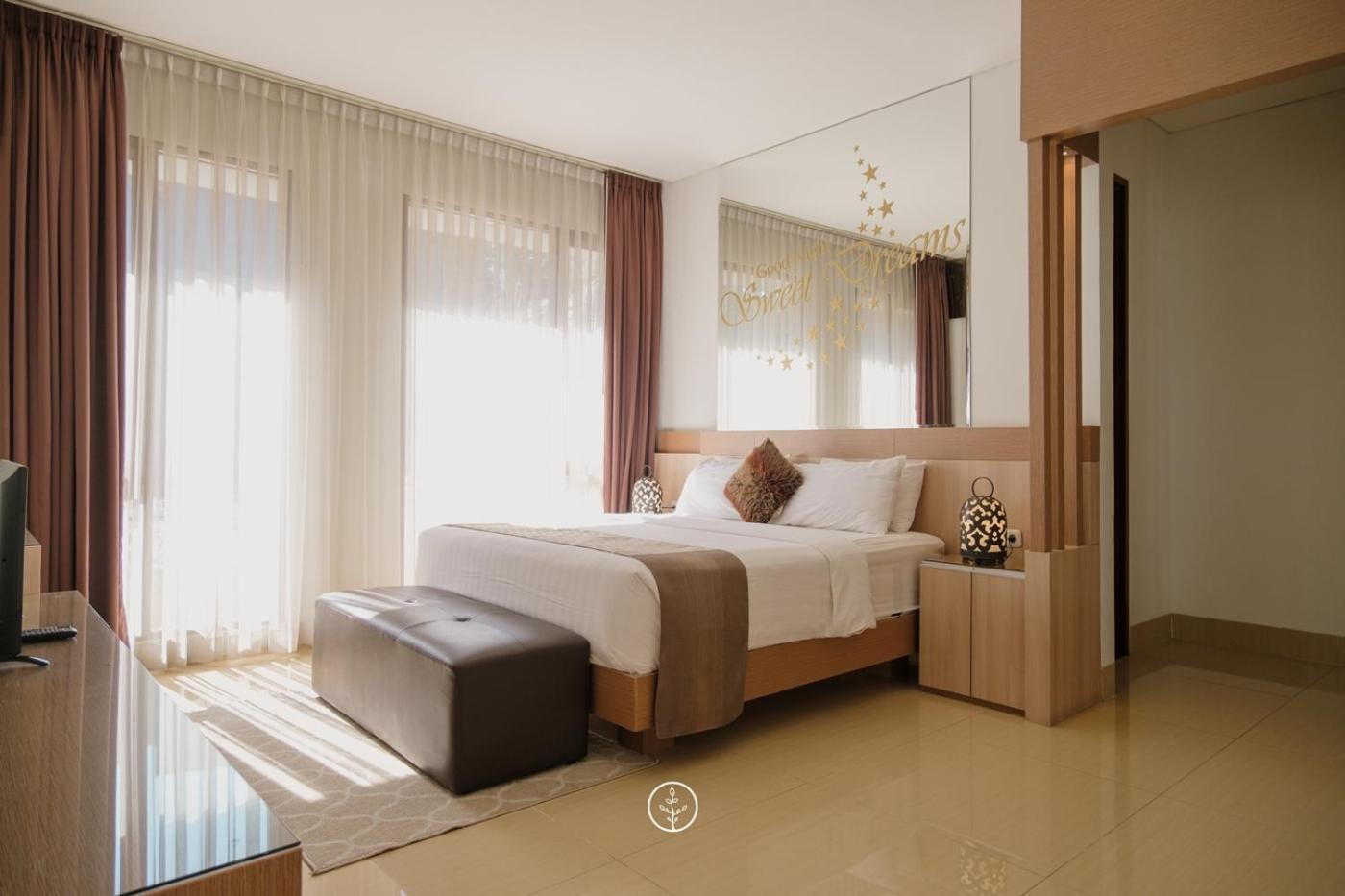 Narwastu Hill View Villa 6 Bedrooms With A Private Swimming Pool Бандунг Екстериор снимка
