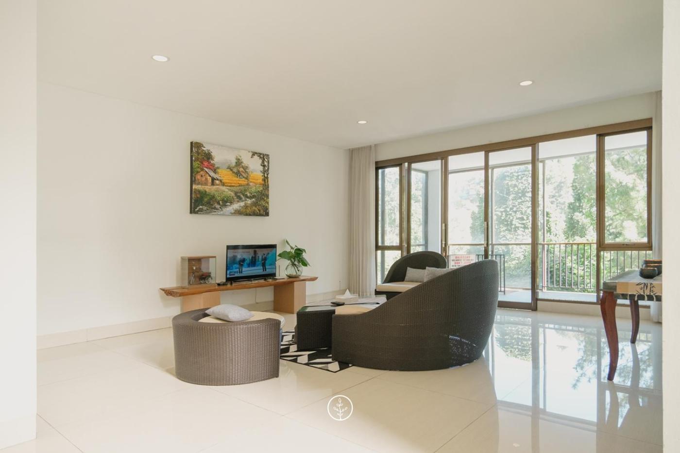 Narwastu Hill View Villa 6 Bedrooms With A Private Swimming Pool Бандунг Екстериор снимка