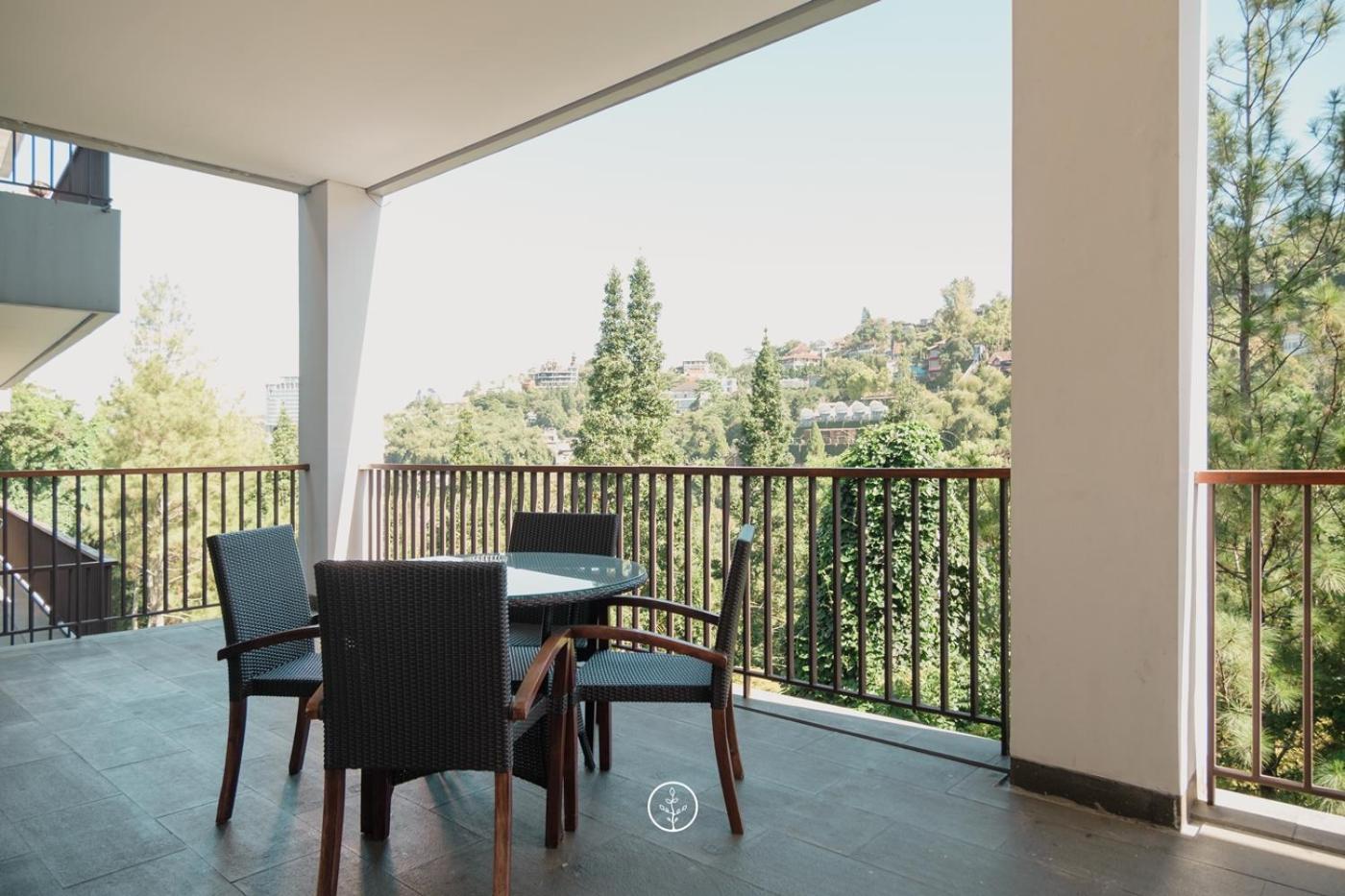 Narwastu Hill View Villa 6 Bedrooms With A Private Swimming Pool Бандунг Екстериор снимка